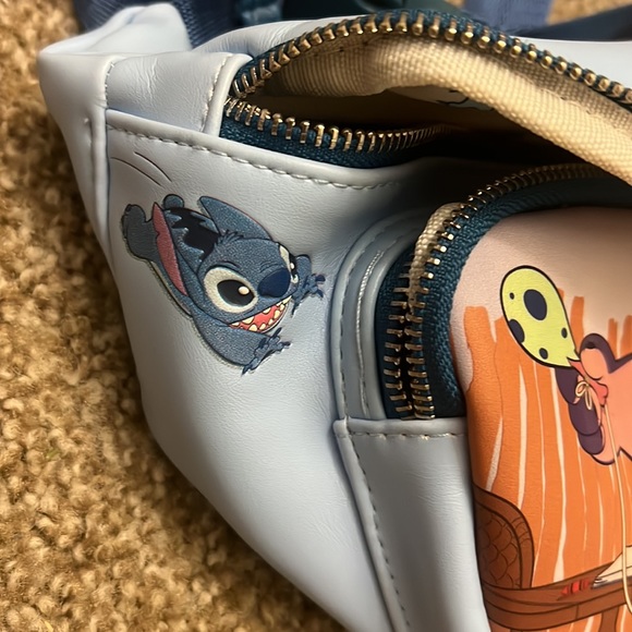 NWOT Lilo and Stitch Loungefly Fanny Pack - Picture 6 of 6